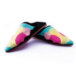 babouche brodée multi couleur a la main