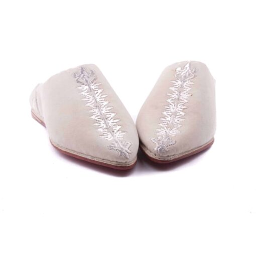 Babouche Velours Brodées En Soie Blanche femme modèle 2021. – Image 2