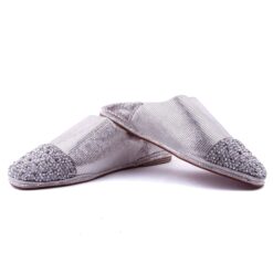 Babouches Perlés En Cuir Gris pour la femme modèle 2021.