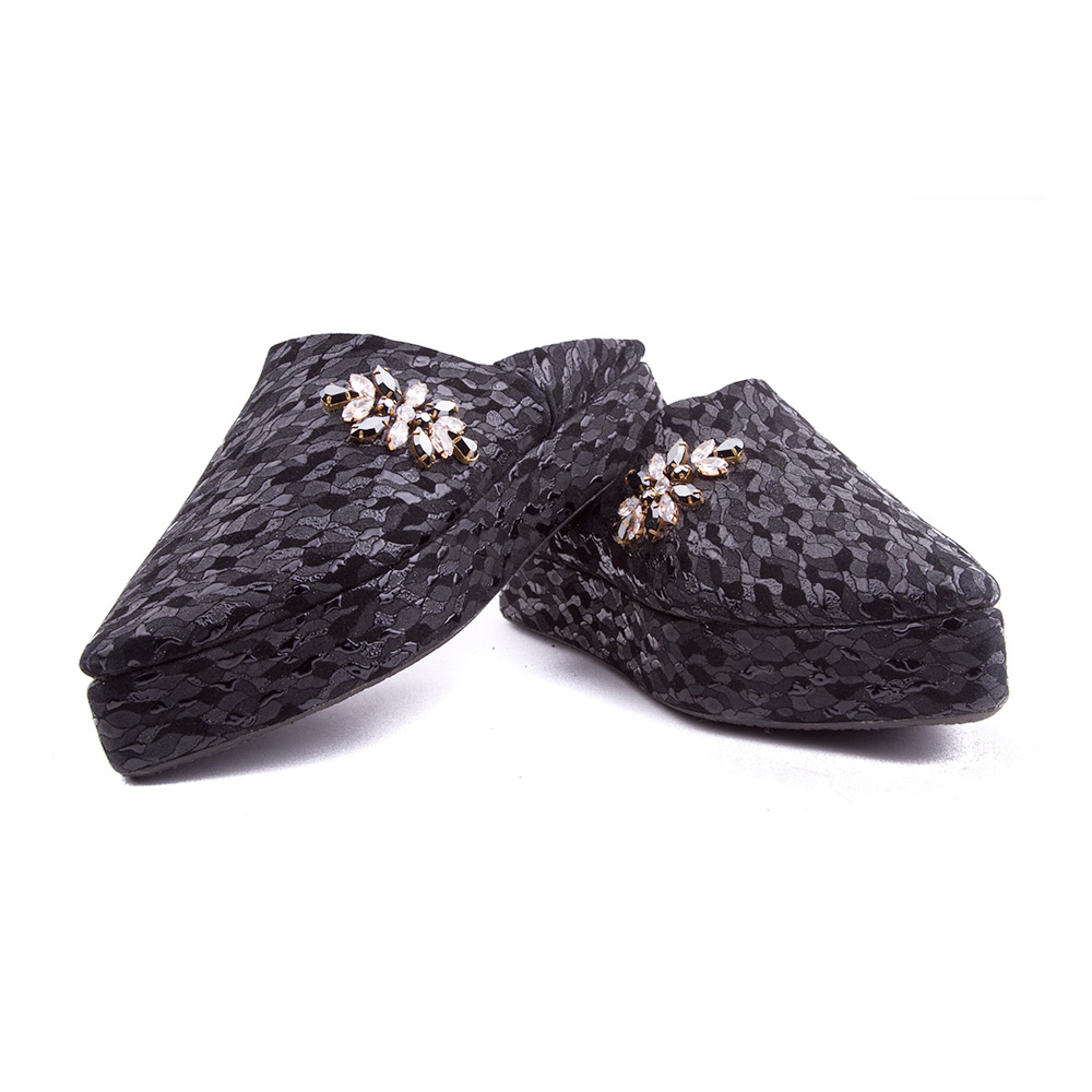 babouche compensée en cuir noir perlé